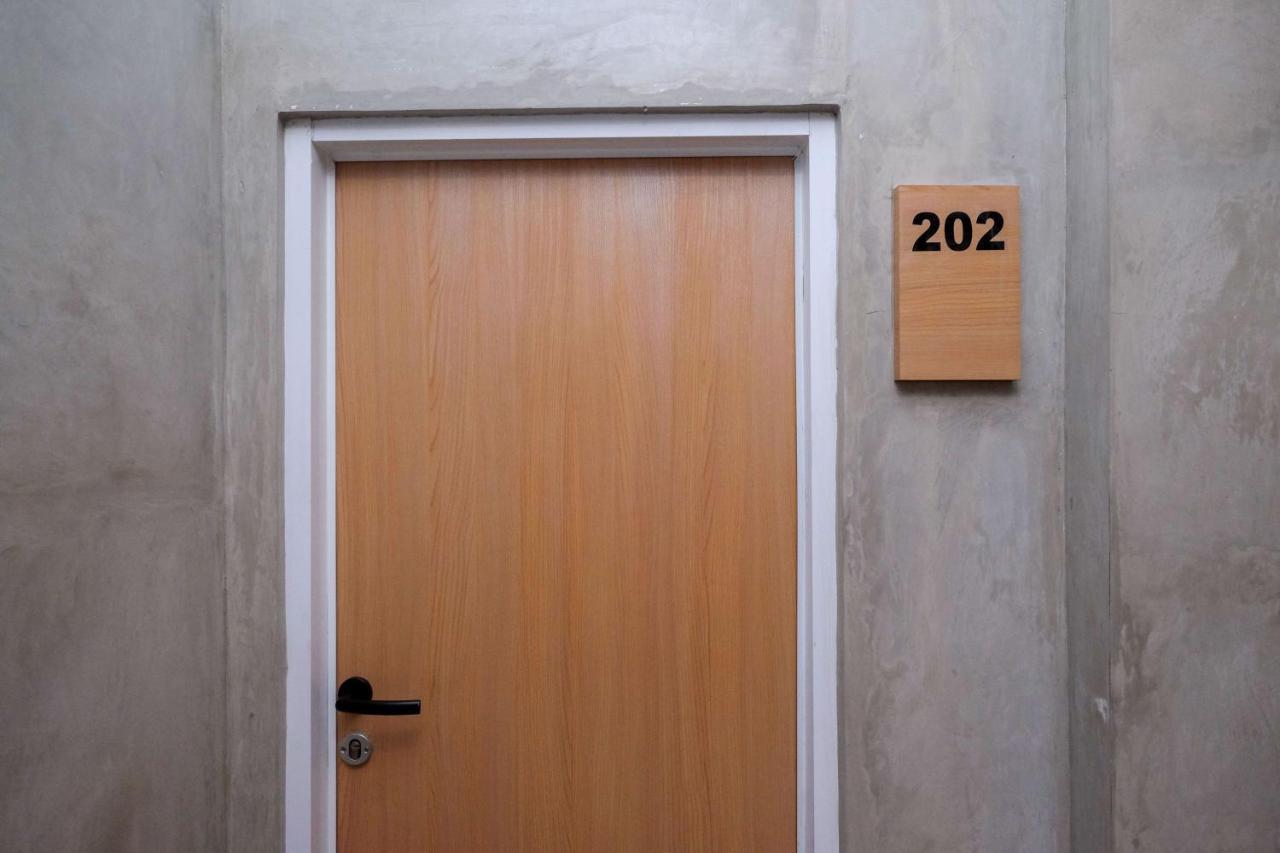 Urbanview Hotel Syariah Artamara Tegal By Reddoorz 外观 照片